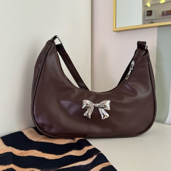 Brown leather shoulder bag with bow detail | armpit dumpling crescent moon purse - Picture 4 of 11